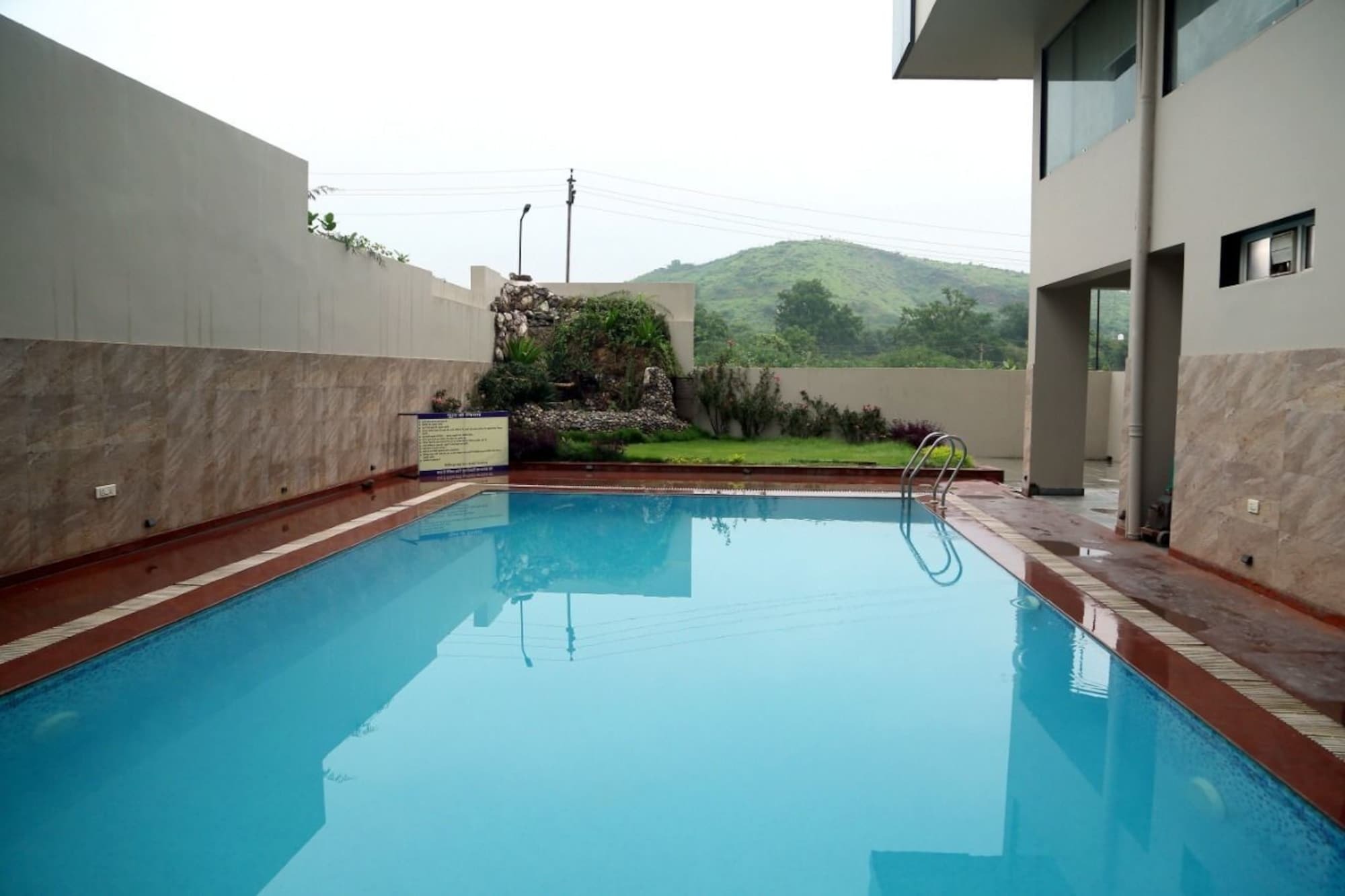 Tulip Le Grand Hotel Udaipur Luaran gambar